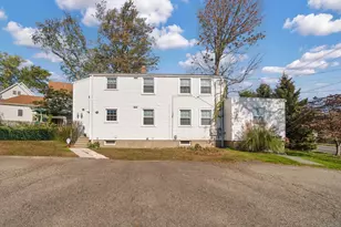 981 Black Rock Tpke, Fairfield, CT 06825 - Photo 3