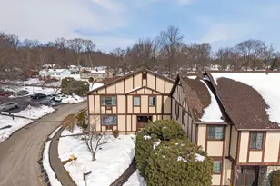 334 Foxwood Ln, Milford, CT 06461 - Photo 21