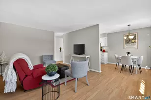 334 Foxwood Ln, Milford, CT 06461 - Photo 5