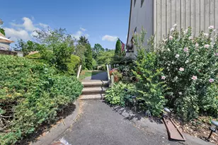 87 Creek Ln, Stratford, CT 06614 - Photo 7