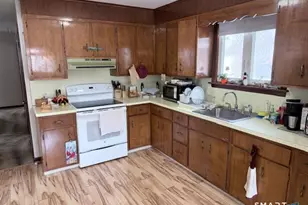 190 Light St, Stratford, CT 06614 - Photo 23