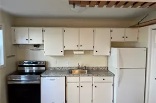 1283 Hope St, Stamford, CT 06907 - Photo 5