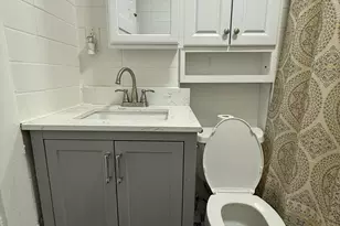 36 Carver St, Bridgeport, CT 06610 - Photo 15