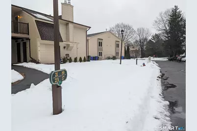 17 Little Oak Lane #17, Rocky Hill, CT 06067 - Photo 3