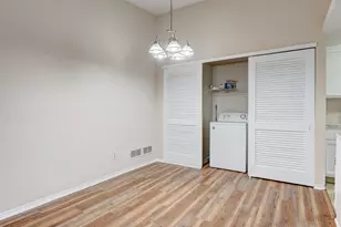 17 Little Oak Ln, Rocky Hill, CT 06067 - Photo 31