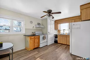 76 Center St, West Haven, CT 06516 - Photo 19