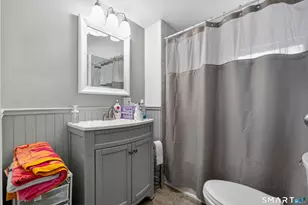 76 Center St, West Haven, CT 06516 - Photo 17