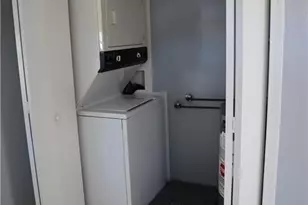 28 Smith St, Derby, CT 06418 - Photo 5