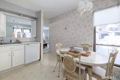 7 Maple Lane #7, Avon, CT 06001 - Photo 9