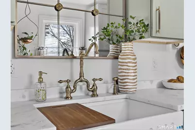 247 Midway Oval, Groton, CT 06340 - Photo 11