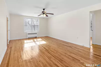 33 Nob Hill Circle #A, Bridgeport, CT 06610 - Photo 5