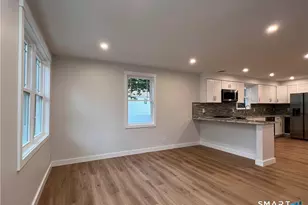 429 Round Hill Rd, Fairfield, CT 06824 - Photo 9