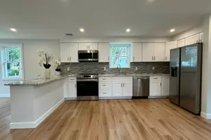 429 Round Hill Rd, Fairfield, CT 06824 - Photo 5