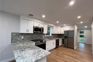 429 Round Hill Rd, Fairfield, CT 06824 - Photo 7