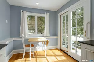 19 A Robin Hood Ln, Darien, CT 06820 - Photo 11