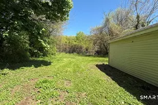 131 Bryden Terrace, Hamden, CT 06517 - Photo 3