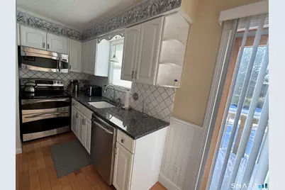 7 Bay Path Way #7, Branford, CT 06405 - Photo 7