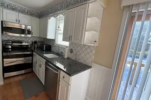 7 Bay Path Way, Branford, CT 06405 - Photo 7