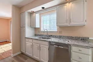 8 Derby Ct, Brookfield, CT 06804 - Photo 11