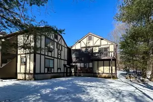 8 Derby Ct, Brookfield, CT 06804 - Photo 1