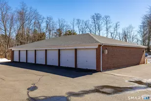 117 Shadow Ln, West Hartford, CT 06110 - Photo 25