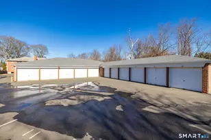 117 Shadow Ln, West Hartford, CT 06110 - Photo 19