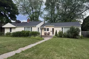 10 Rockwell St, Norwich, CT 06360 - Photo 1