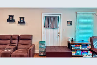 10 Rockwell Street, Norwich, CT 06360 - Photo 5