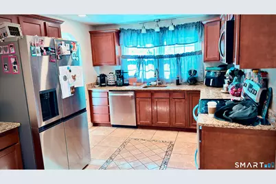 10 Rockwell Street, Norwich, CT 06360 - Photo 17