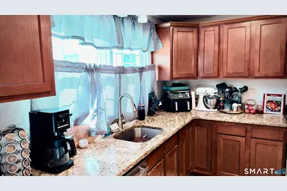 10 Rockwell Street, Norwich, CT 06360 - Photo 15