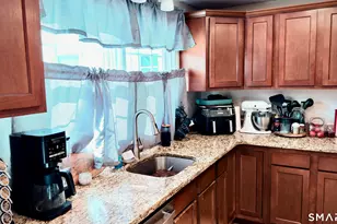 10 Rockwell St, Norwich, CT 06360 - Photo 15