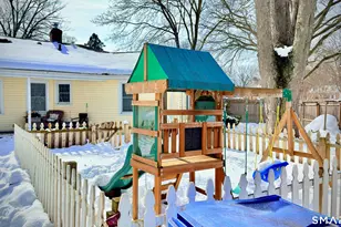 10 Rockwell St, Norwich, CT 06360 - Photo 37