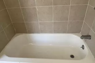 109 Elizabeth St, Bridgeport, CT 06610 - Photo 7