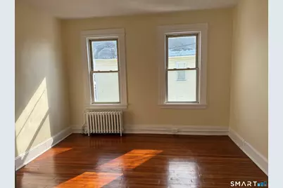 109 Elizabeth Street, Bridgeport, CT 06610 - Photo 3