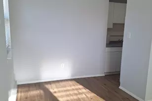 217 Hollister Ave, Bridgeport, CT 06607 - Photo 3