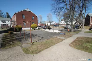 261 Pennsylvania Ave, Bridgeport, CT 06610 - Photo 9