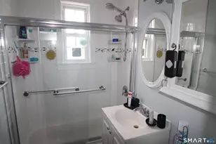 261 Pennsylvania Ave, Bridgeport, CT 06610 - Photo 7