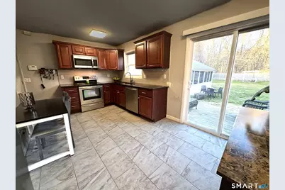 129 Cynthia Drive, West Haven, CT 06516 - Photo 5