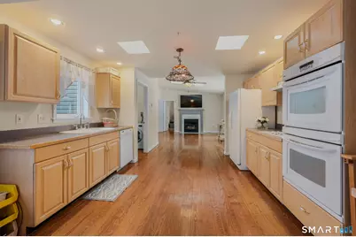 16 Greystone Drive, Montville, CT 06382 - Photo 5