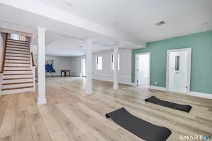 70 Meadow Ridge Rd, Fairfield, CT 06890 - Photo 31