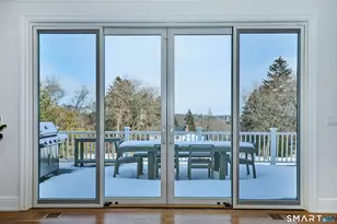 70 Meadow Ridge Rd, Fairfield, CT 06890 - Photo 13