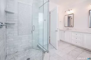 70 Meadow Ridge Rd, Fairfield, CT 06890 - Photo 15