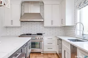 70 Meadow Ridge Rd, Fairfield, CT 06890 - Photo 5