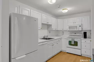 80 Southwick Ct, Cheshire, CT 06410 - Photo 9