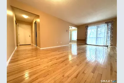 31 Woodsedge Drive #APT 1C, Newington, CT 06111 - Photo 1