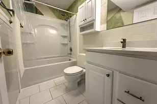 31 Woodsedge Dr, Newington, CT 06111 - Photo 9