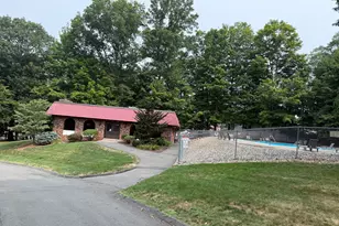 31 Woodsedge Dr, Newington, CT 06111 - Photo 11