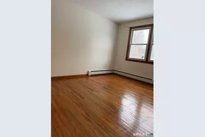 7 North Street, East Haven, CT 06513 - Photo 9