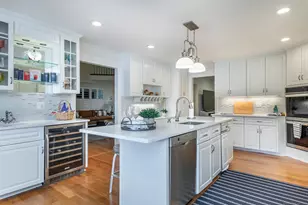 4 Harbour View Dr, New Fairfield, CT 06812 - Photo 11