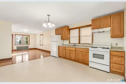 24 Pilgrim Avenue, Waterbury, CT 06704 - Photo 1